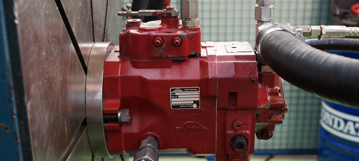 Moteur Linde à pistons en test sur banc d'essai